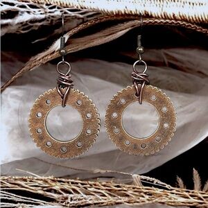 5 For $25💫Steampunk Gears Dangles Earrings